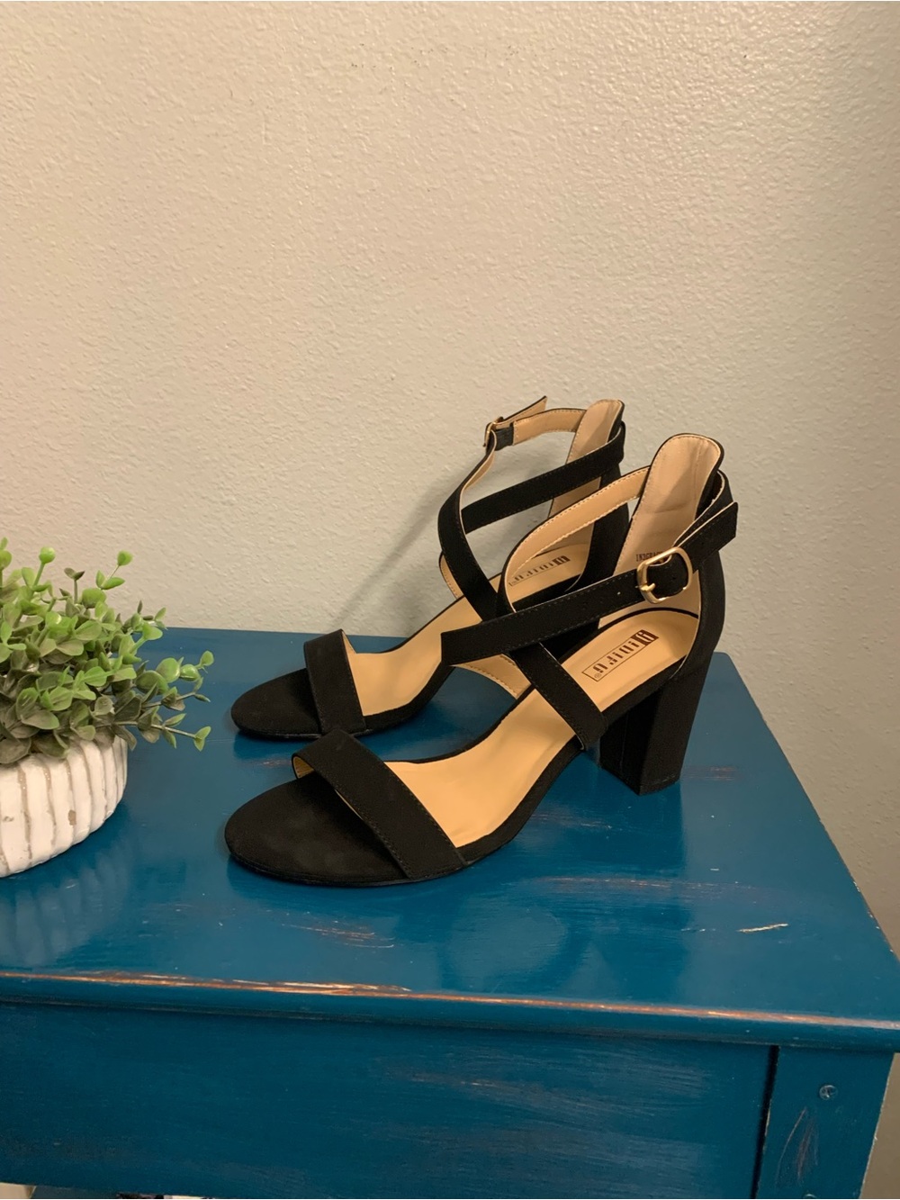 IDIFU Black Suede Strappy Block Heel Sandals